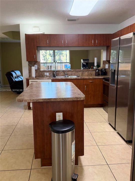For Rent: $4,700 (4 beds, 4 baths, 3257 Square Feet)