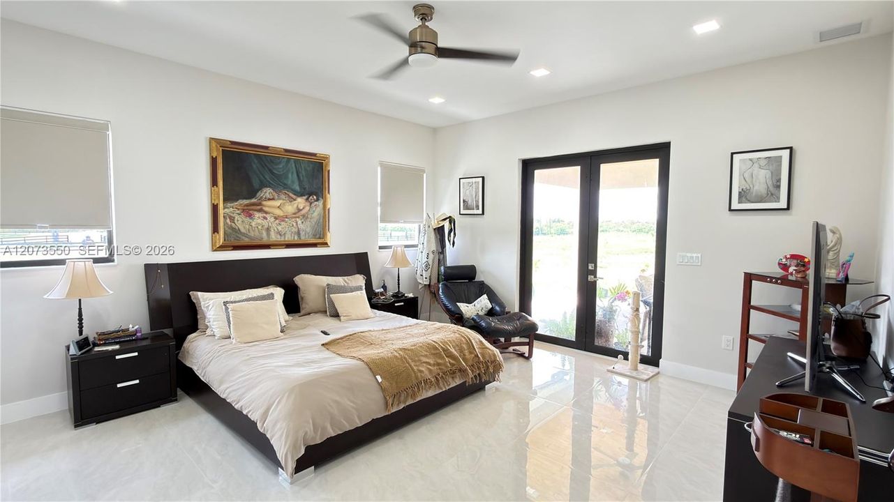 For Sale: $1,474,900 (3 beds, 2 baths, 2560 Square Feet)
