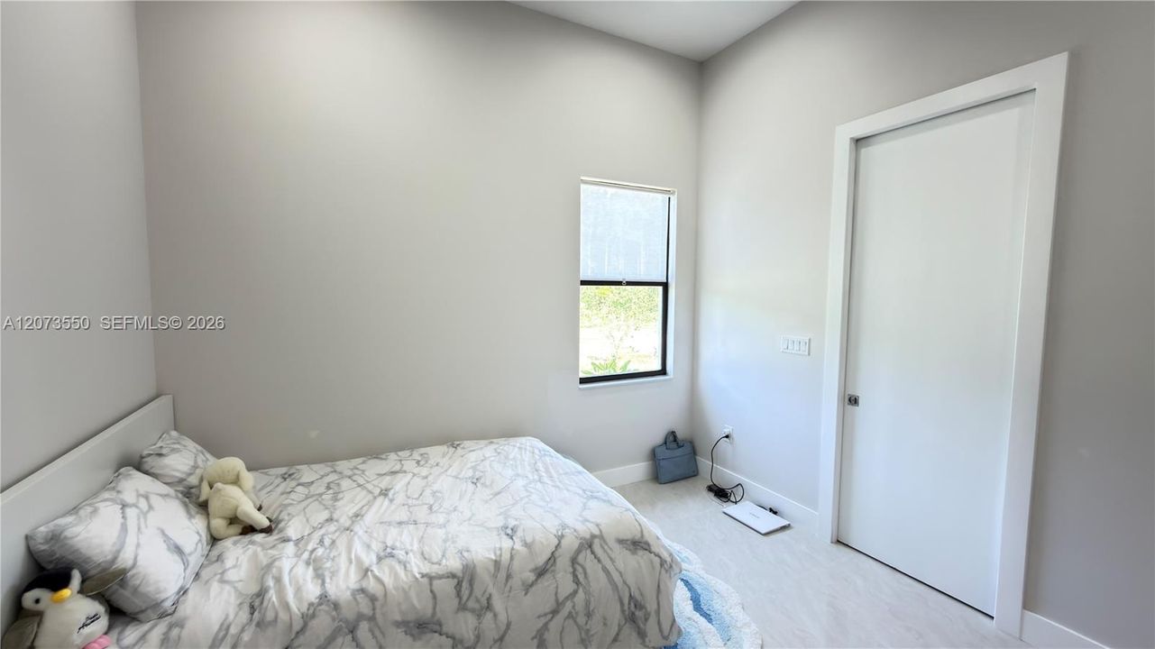 For Sale: $1,474,900 (3 beds, 2 baths, 2560 Square Feet)