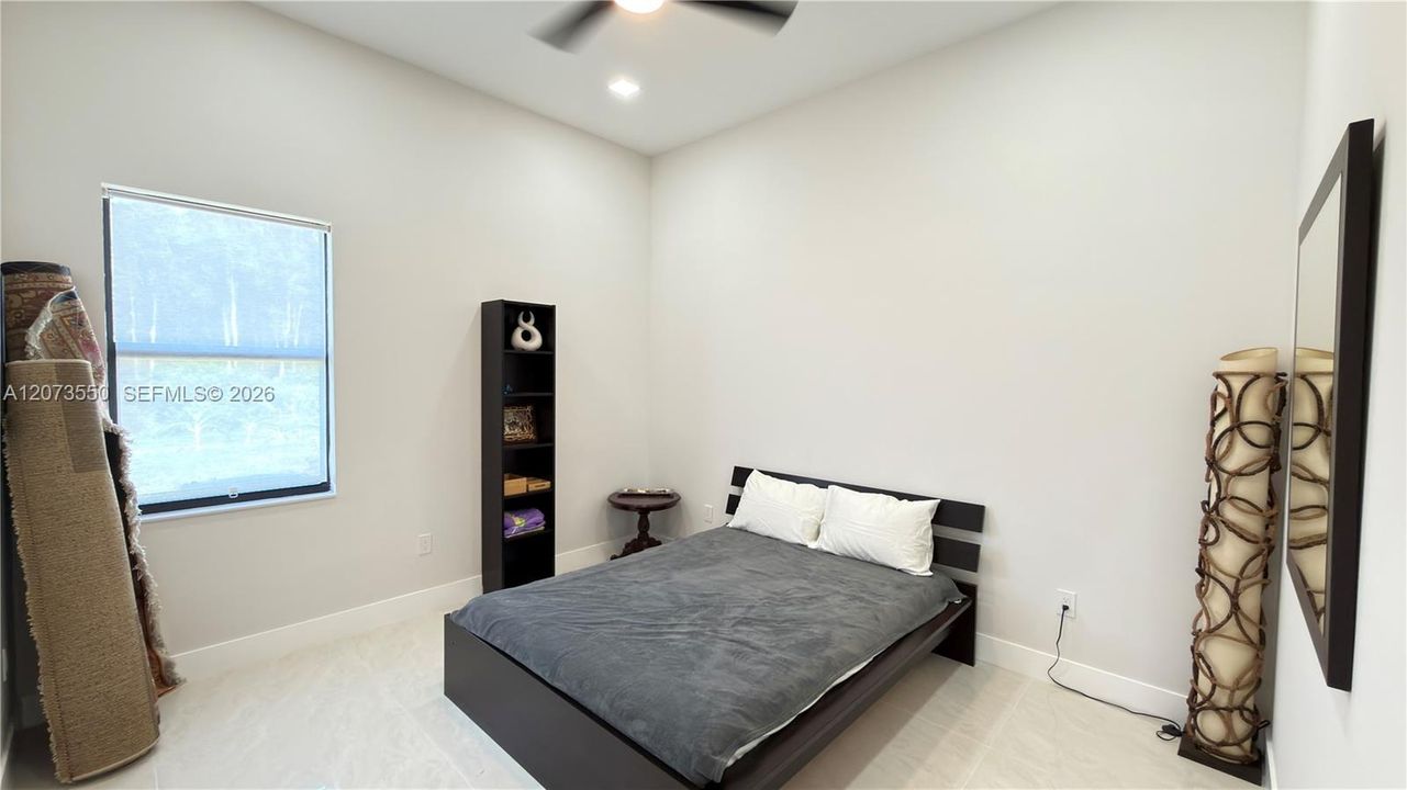 For Sale: $1,474,900 (3 beds, 2 baths, 2560 Square Feet)