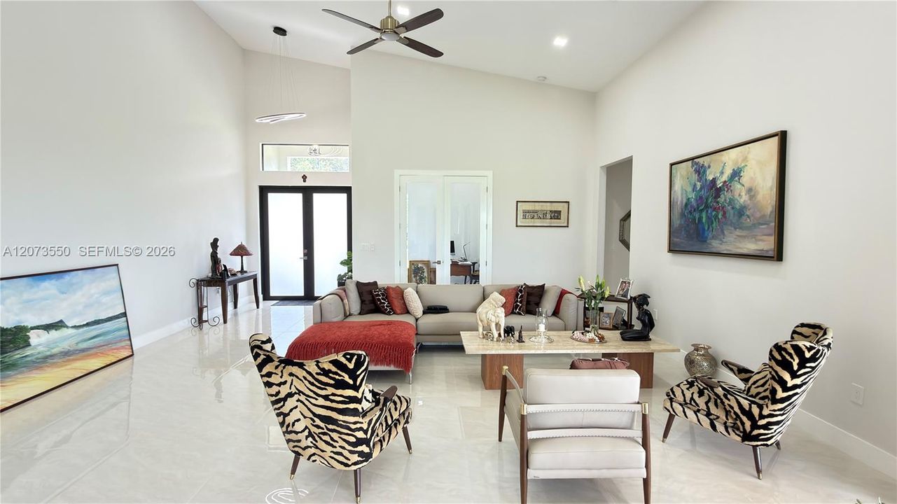 For Sale: $1,474,900 (3 beds, 2 baths, 2560 Square Feet)