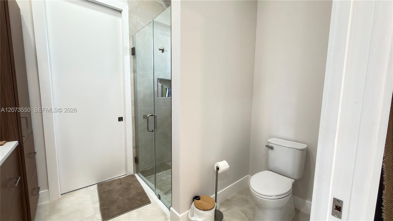 For Sale: $1,474,900 (3 beds, 2 baths, 2560 Square Feet)