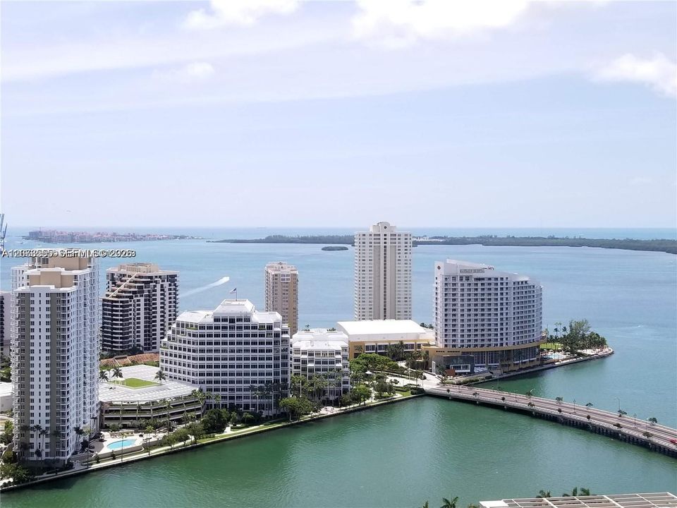 For Rent: $4,650 (2 beds, 2 baths, 1100 Square Feet)
