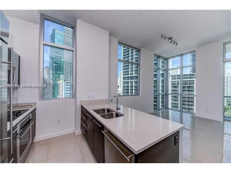 For Rent: $4,650 (2 beds, 2 baths, 1100 Square Feet)