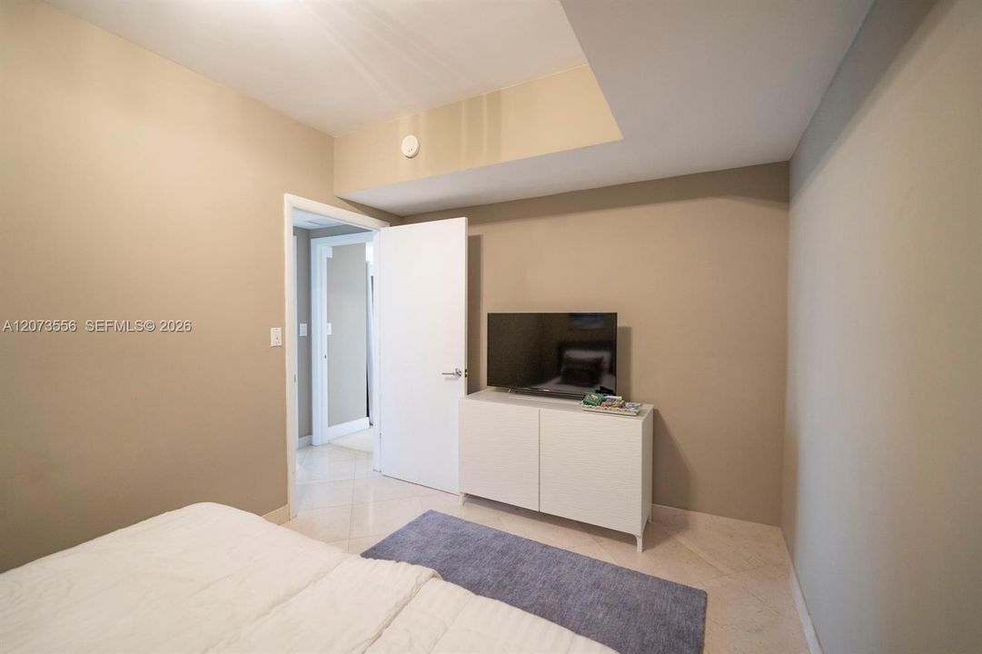 For Rent: $7,500 (3 beds, 2 baths, 1580 Square Feet)