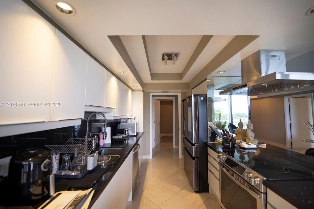 For Rent: $7,500 (3 beds, 2 baths, 1580 Square Feet)