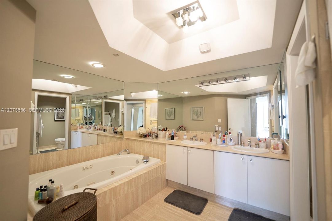 For Rent: $7,500 (3 beds, 2 baths, 1580 Square Feet)