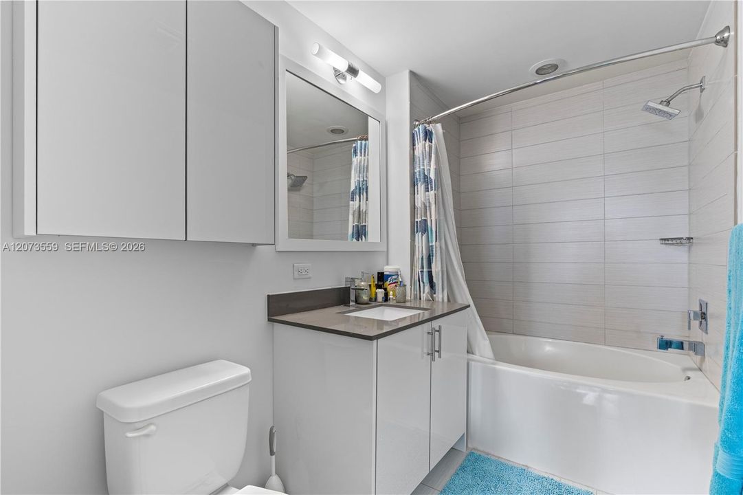 В аренду: $4,200 (2 спален, 2 ванн, 1192 Квадратных фут)