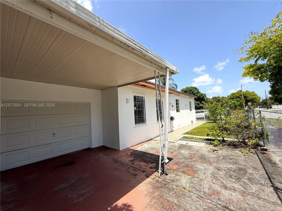 For Sale: $625,000 (3 beds, 2 baths, 1230 Square Feet)