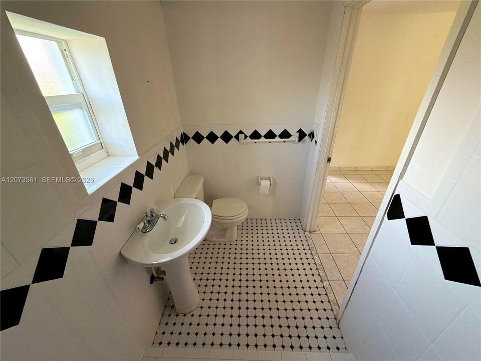 For Sale: $625,000 (3 beds, 2 baths, 1230 Square Feet)