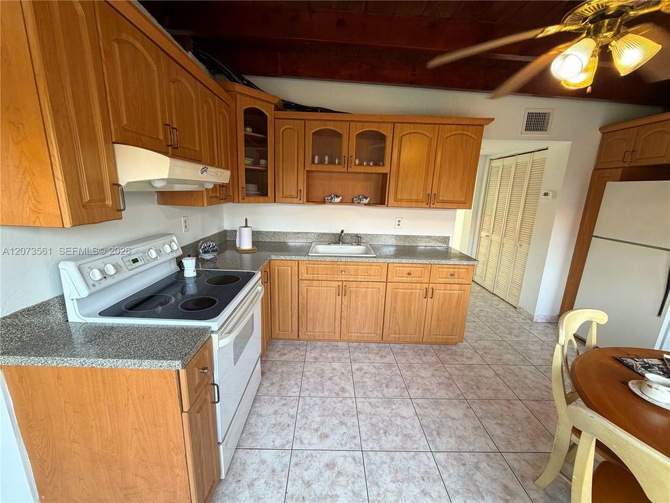 For Sale: $625,000 (3 beds, 2 baths, 1230 Square Feet)