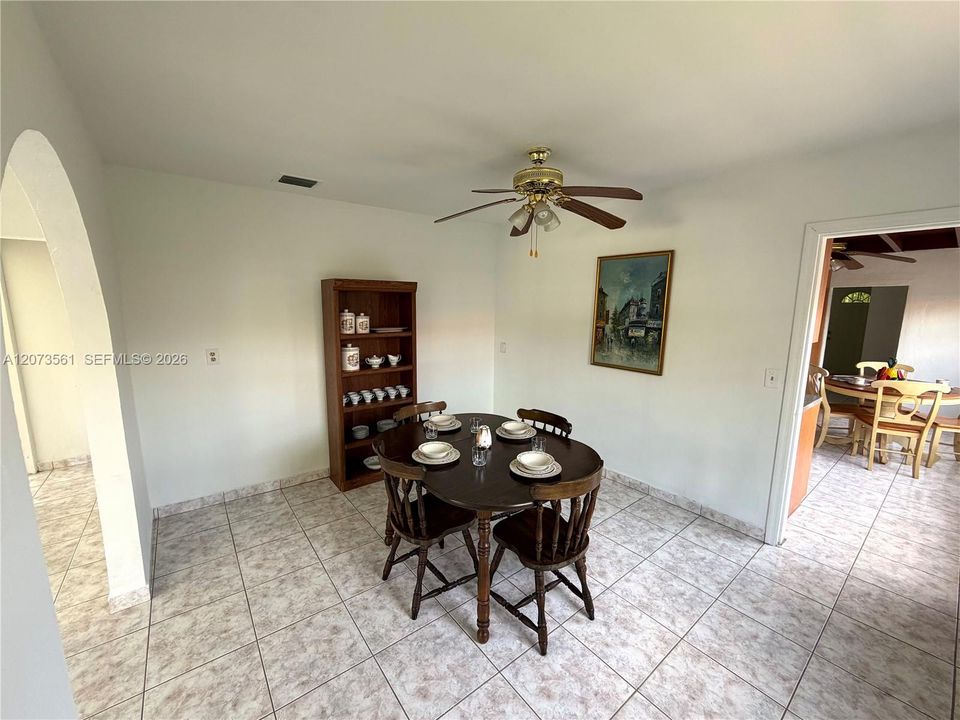 For Sale: $625,000 (3 beds, 2 baths, 1230 Square Feet)
