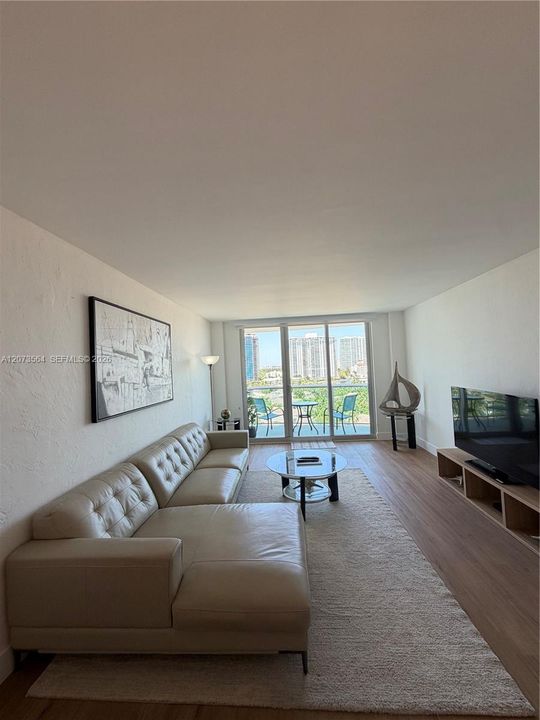 En Venta: $470,000 (1 camas, 1 baños, 1005 Pies cuadrados)