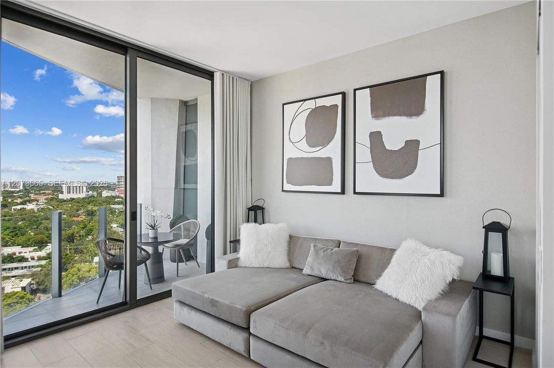 For Rent: $12,900 (2 beds, 2 baths, 1107 Square Feet)