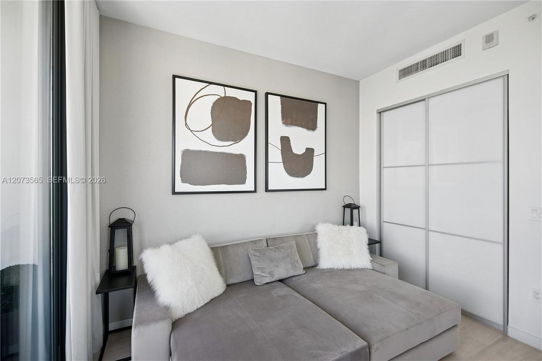 For Rent: $12,900 (2 beds, 2 baths, 1107 Square Feet)