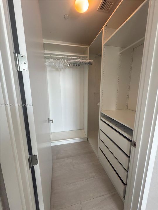 For Rent: $12,900 (2 beds, 2 baths, 1107 Square Feet)