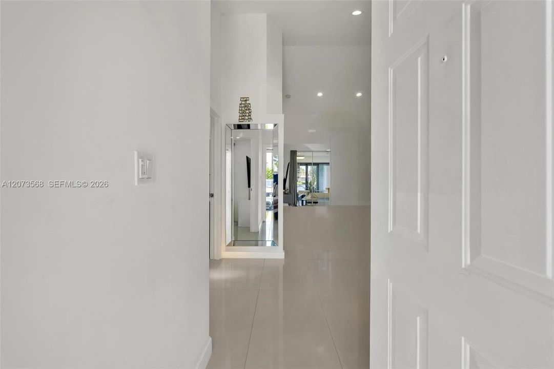 For Rent: $4,000 (2 beds, 2 baths, 1064 Square Feet)