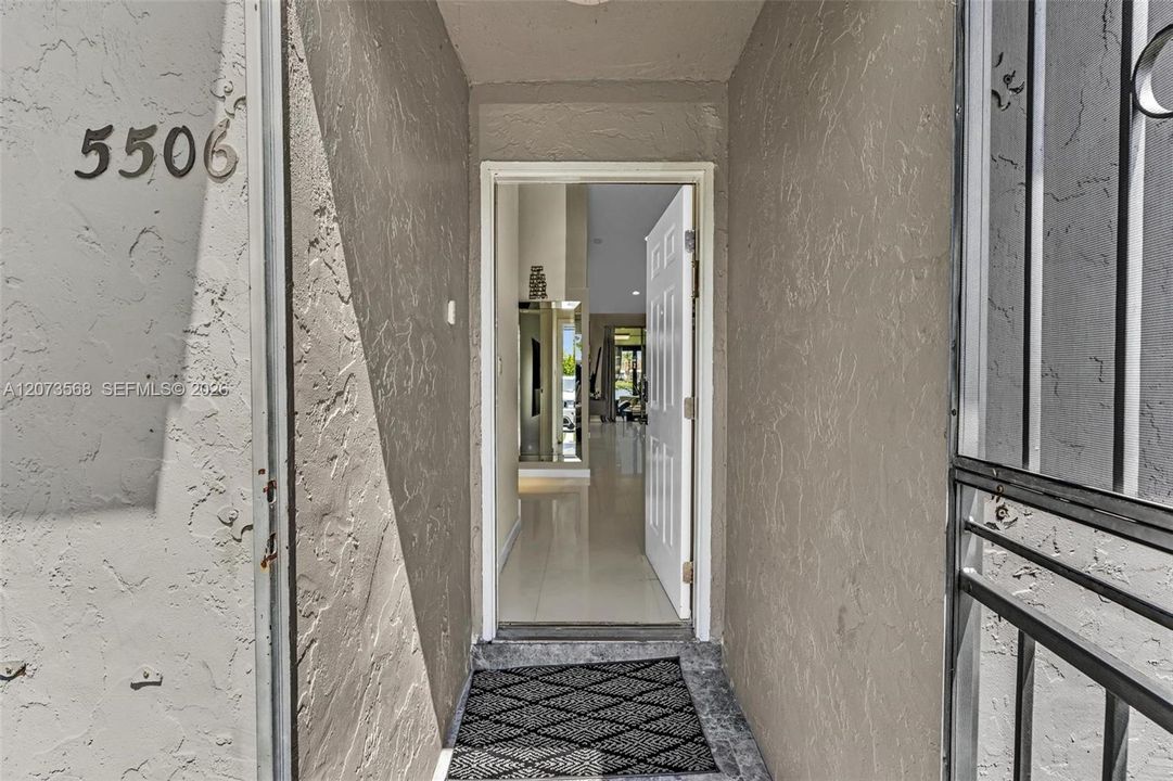 For Rent: $4,000 (2 beds, 2 baths, 1064 Square Feet)