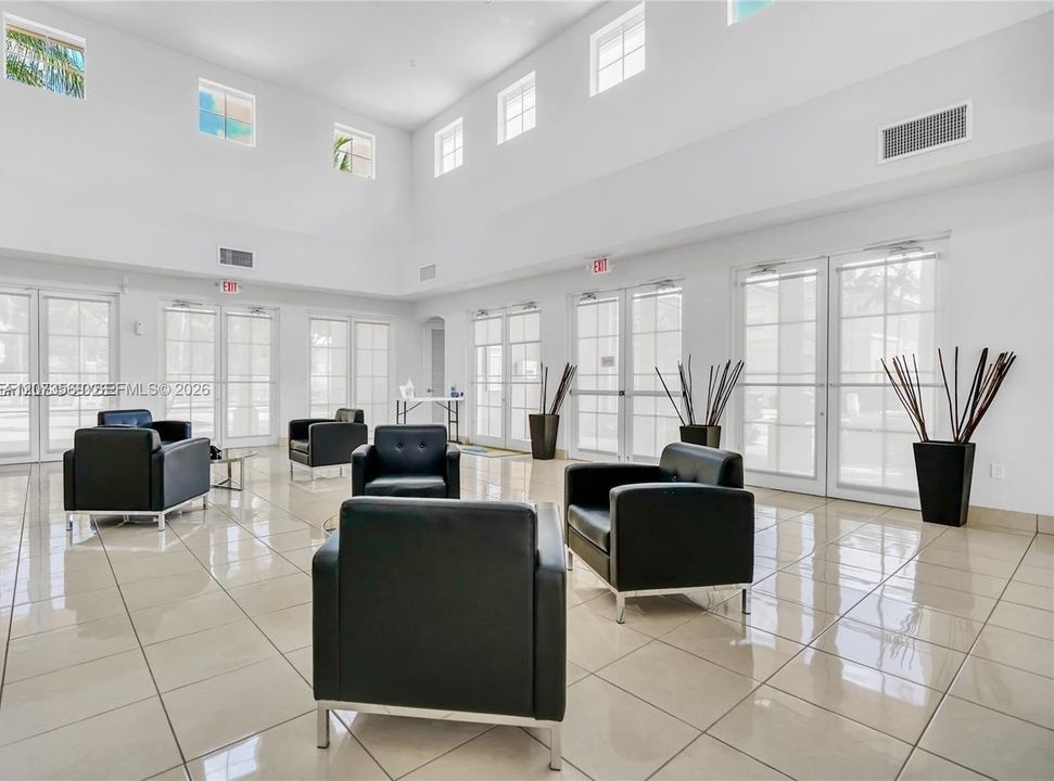 For Sale: $580,000 (3 beds, 2 baths, 1968 Square Feet)