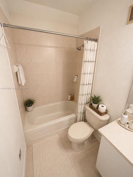 For Sale: $580,000 (3 beds, 2 baths, 1968 Square Feet)