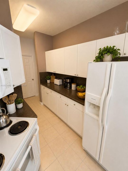 For Sale: $580,000 (3 beds, 2 baths, 1968 Square Feet)