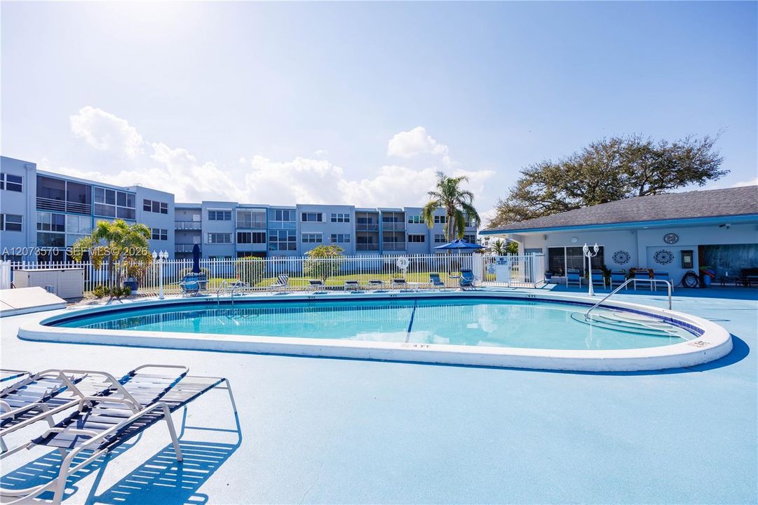 En Venta: $118,500 (1 camas, 1 baños, 727 Pies cuadrados)
