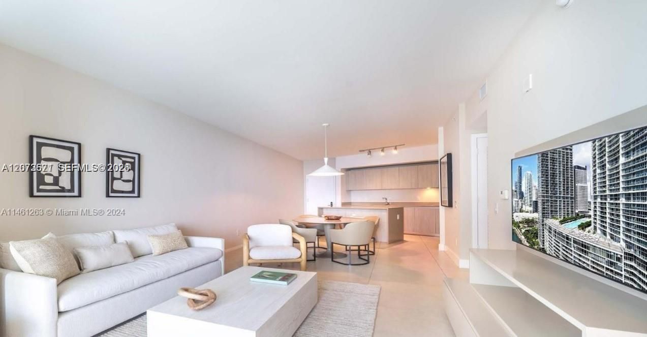 For Rent: $6,500 (1 beds, 1 baths, 852 Square Feet)