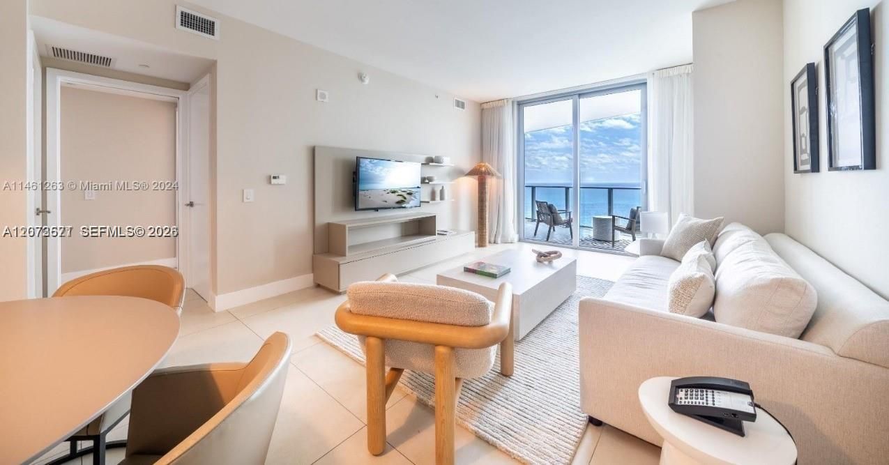 For Rent: $6,500 (1 beds, 1 baths, 852 Square Feet)