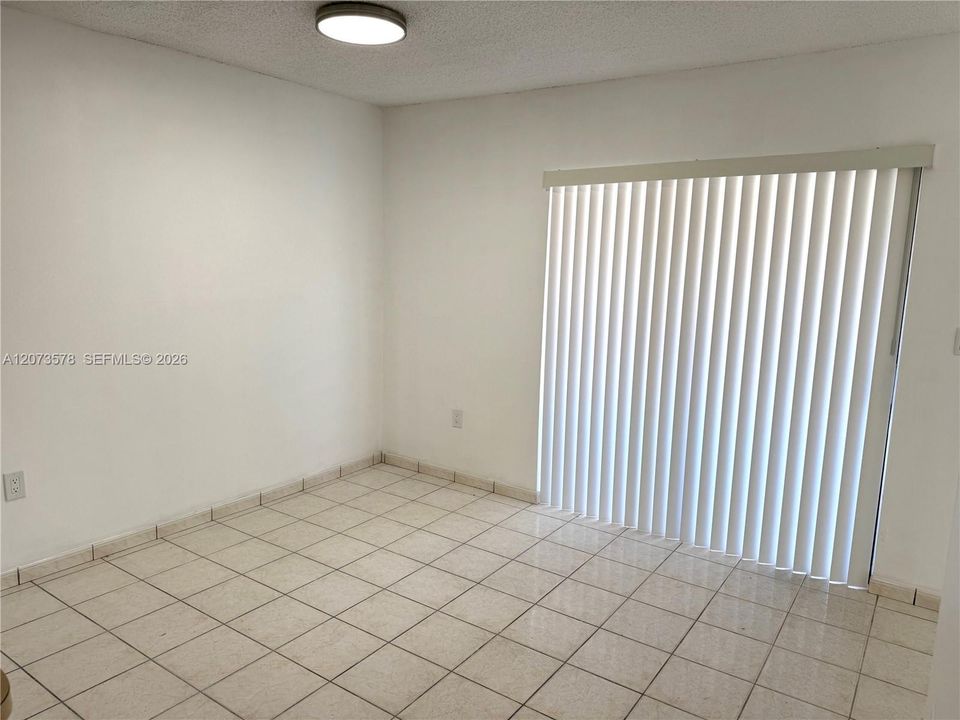 En Renta: $2,500 (3 camas, 2 baños, 1150 Pies cuadrados)