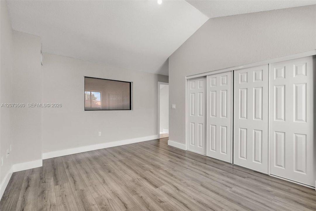 For Rent: $2,500 (3 beds, 2 baths, 972 Square Feet)