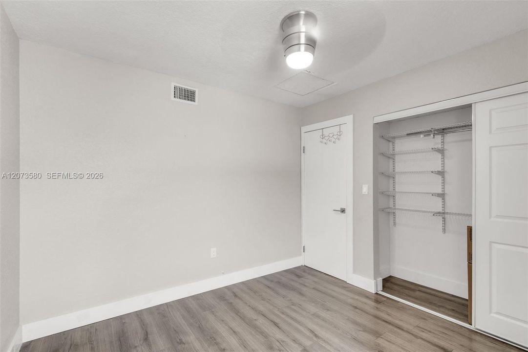 For Rent: $2,500 (3 beds, 2 baths, 972 Square Feet)