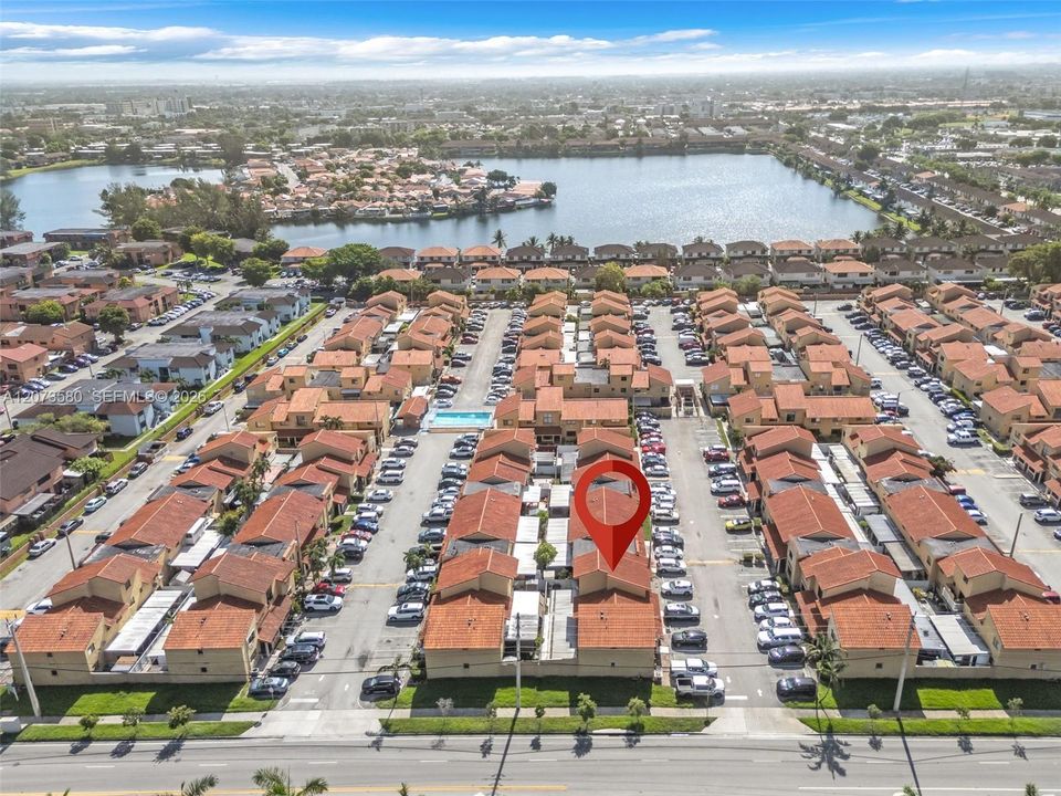 For Rent: $2,500 (3 beds, 2 baths, 972 Square Feet)