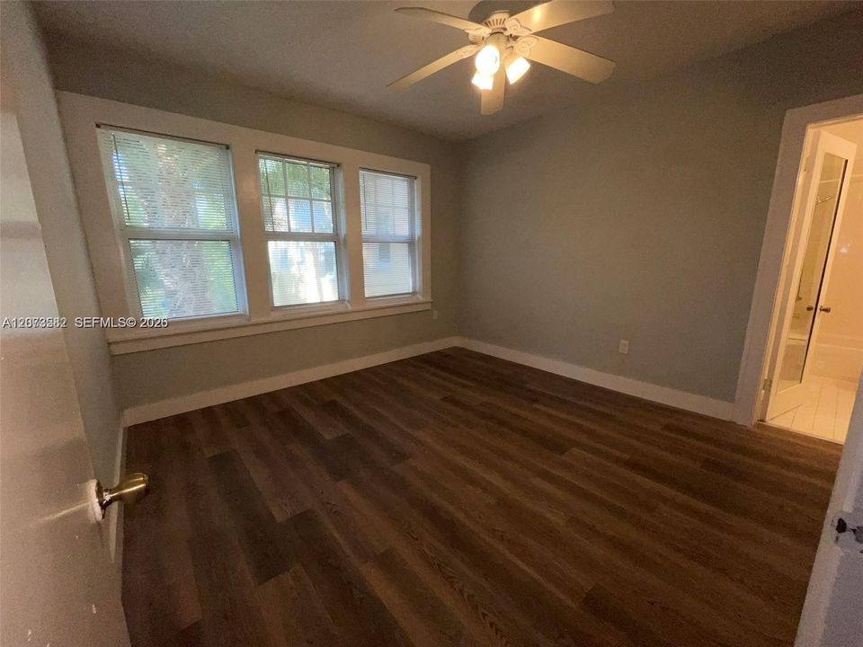 В аренду: $2,750 (2 спален, 2 ванн, 710 Квадратных фут)