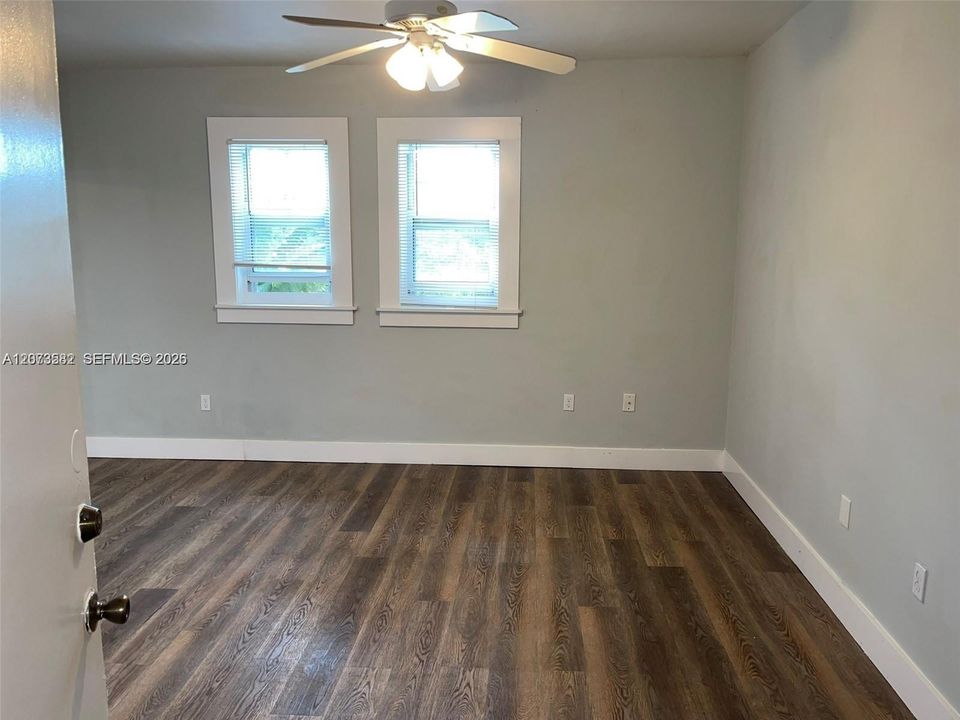 В аренду: $2,750 (2 спален, 2 ванн, 710 Квадратных фут)