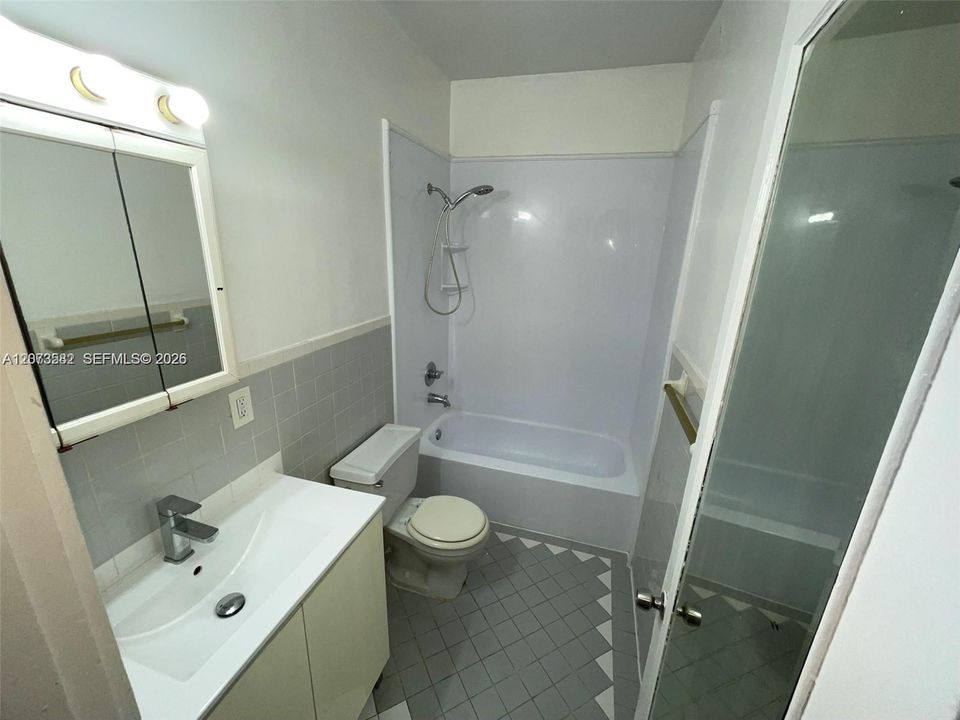 В аренду: $2,750 (2 спален, 2 ванн, 710 Квадратных фут)