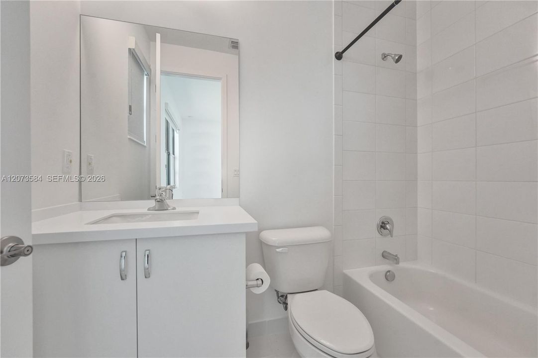 В аренду: $12,000 (5 спален, 5 ванн, 3344 Квадратных фут)