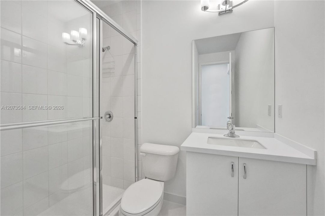 В аренду: $12,000 (5 спален, 5 ванн, 3344 Квадратных фут)