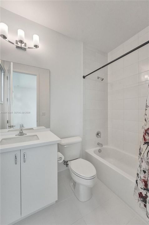 В аренду: $12,000 (5 спален, 5 ванн, 3344 Квадратных фут)