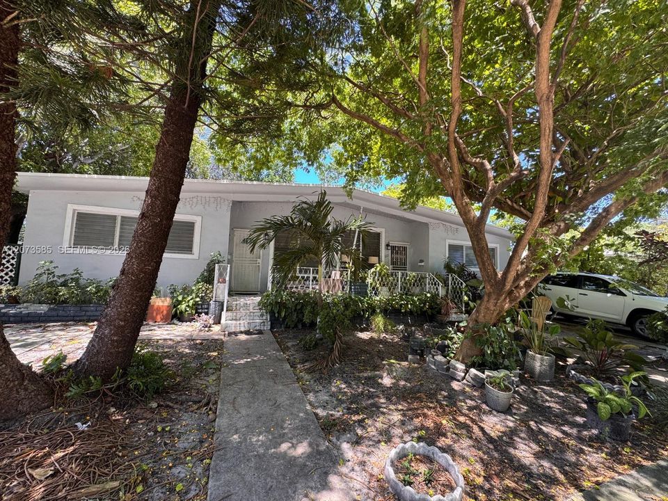 For Sale: $700,000 (0 beds, 0 baths, 2466 Square Feet)