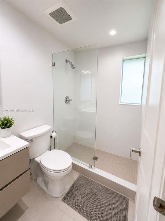 В аренду: $1,900 (0 спален, 1 ванн, 400 Квадратных фут)