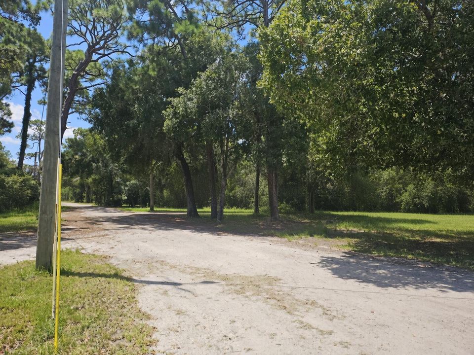 ROAD1