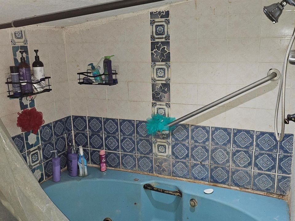 bathroom1