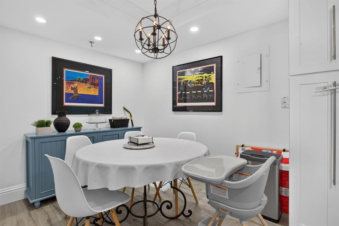 Eat-In Breakfast Area