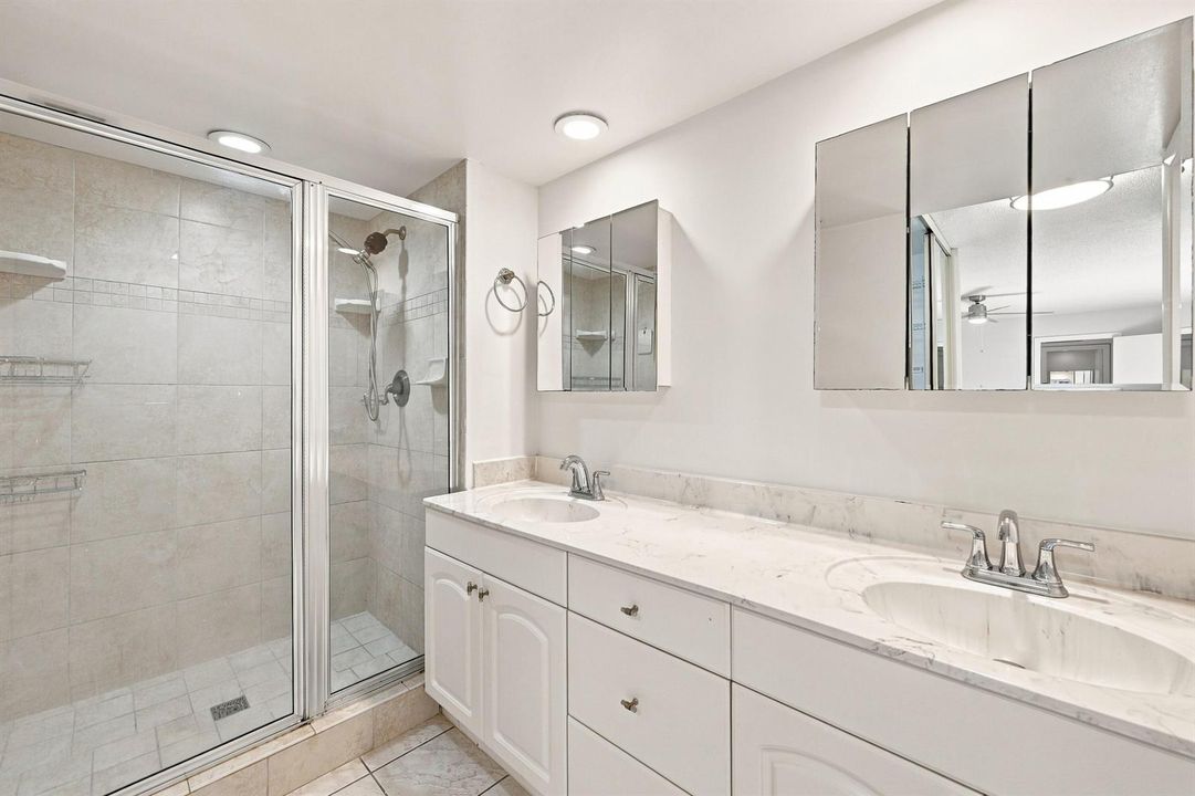 20_primary bathroom