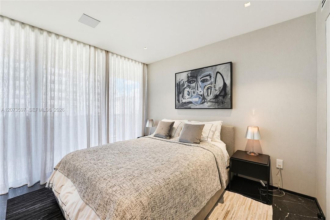 For Rent: $24,000 (3 beds, 3 baths, 1725 Square Feet)