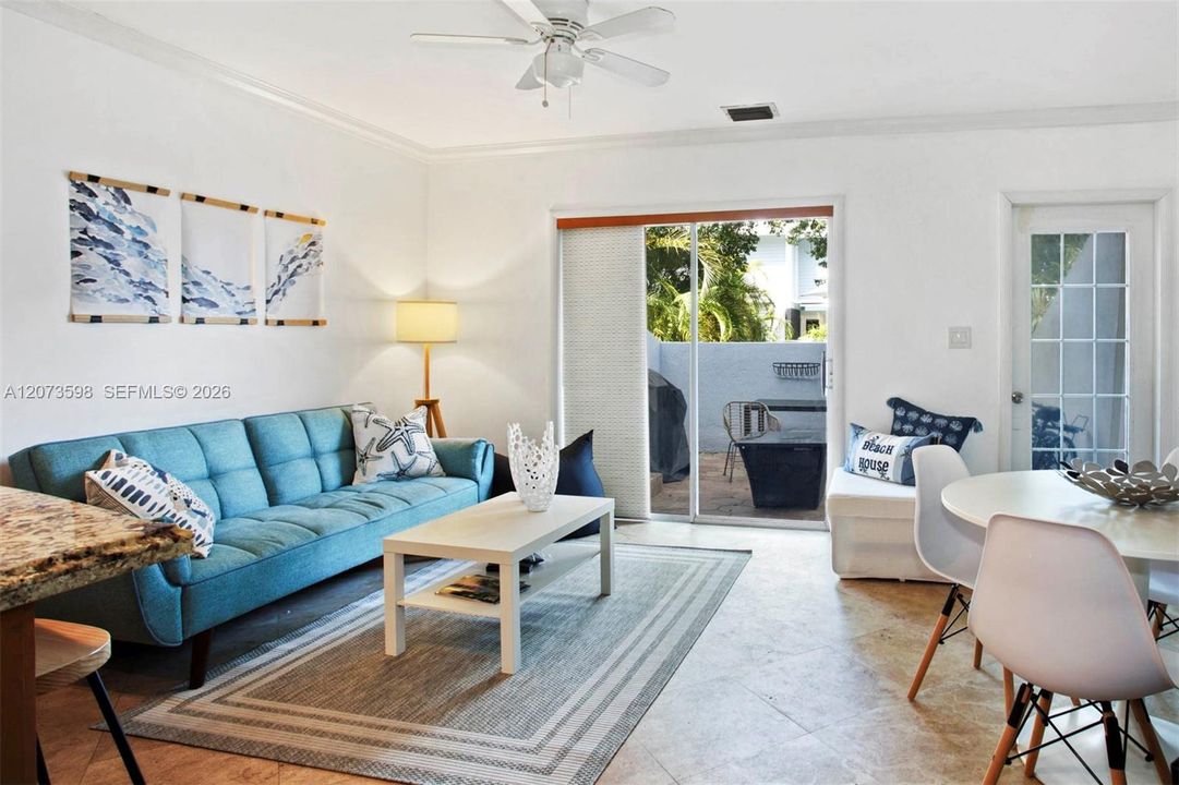 For Rent: $4,450 (2 beds, 1 baths, 875 Square Feet)