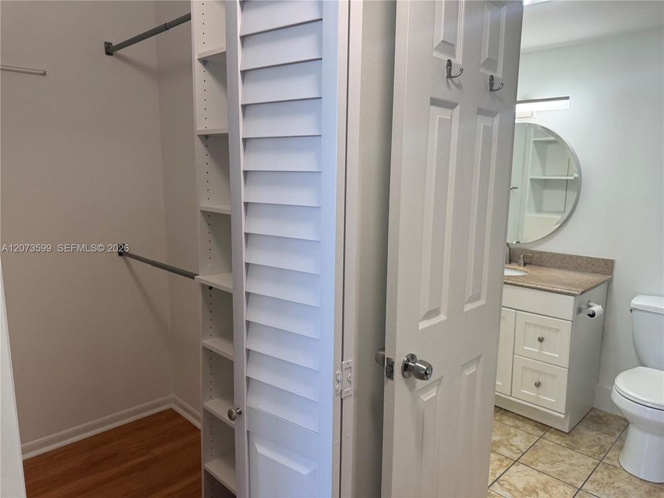 For Rent: $1,790 (1 beds, 1 baths, 844 Square Feet)