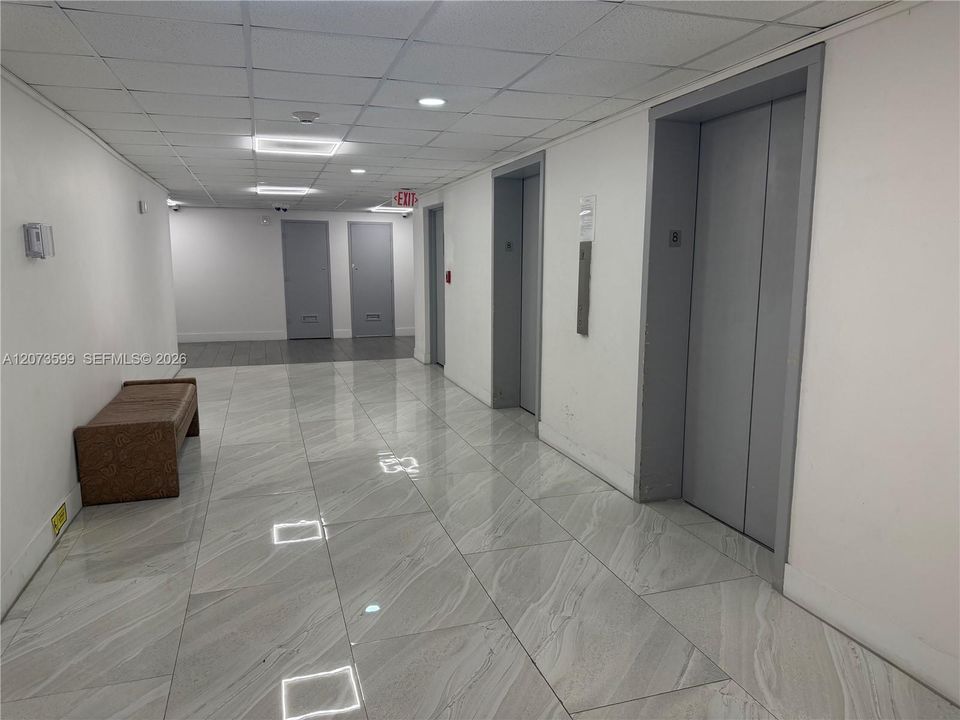 For Rent: $1,790 (1 beds, 1 baths, 844 Square Feet)