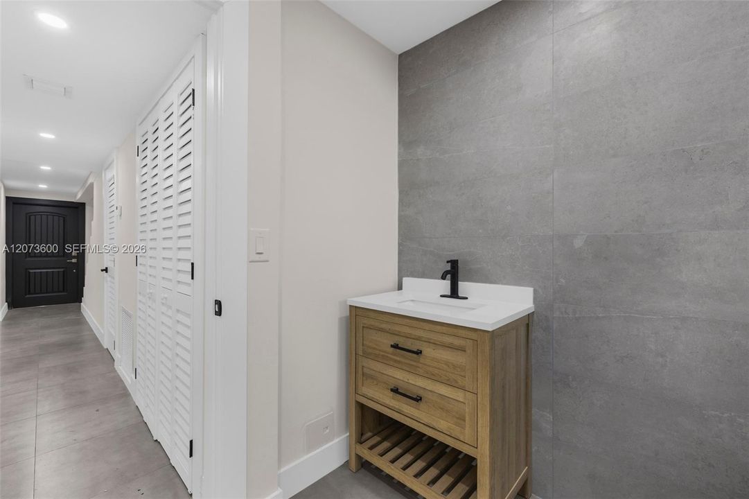 For Rent: $6,000 (3 beds, 2 baths, 3531 Square Feet)