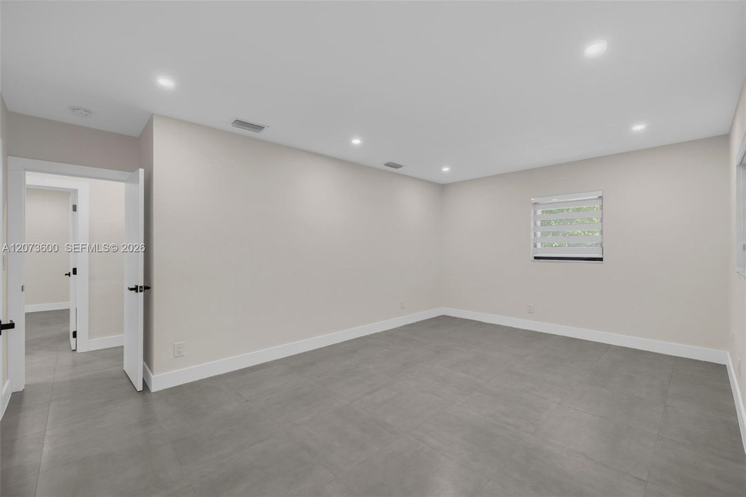 For Rent: $6,000 (3 beds, 2 baths, 3531 Square Feet)